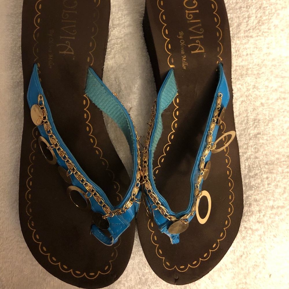 Fun Cute Blue w/gold accents Sandals